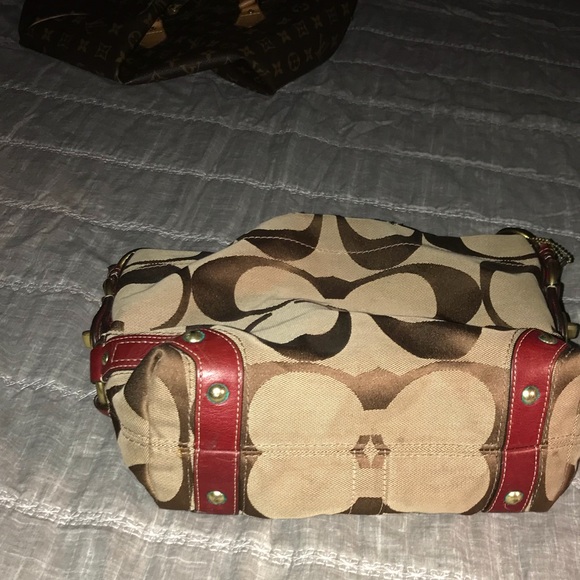 Coach purse - Picture 5 of 8